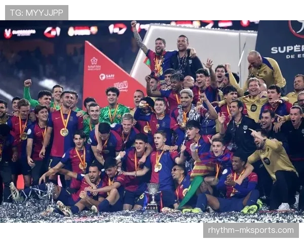 拉菲尼亚闪耀国家德比，助巴萨力克皇马迎关键胜利