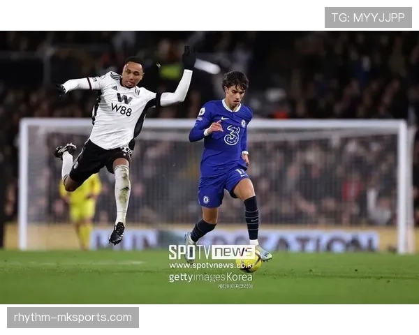 菲利克斯从边路到中路的角色转变分析