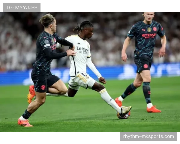 维尼修斯是否依赖皇马体系?战术角色与自主进攻能力解析